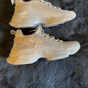 Size 8.5 maxima Steve Madden shoes